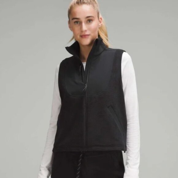 Lululemon Fleece + Ripstop Hiking Vest Black Size 6 - Picture 1 of 12